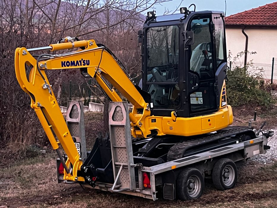 Услуги с мини верижен багер3.5т  транспорт  със самосвал 3т