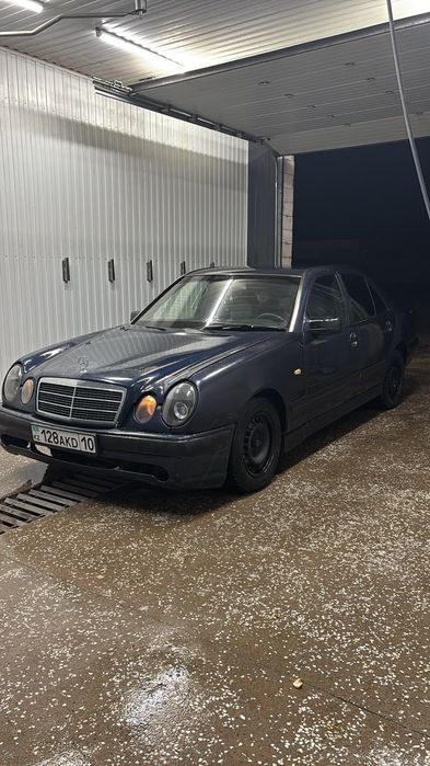 Mercedes W210 e230