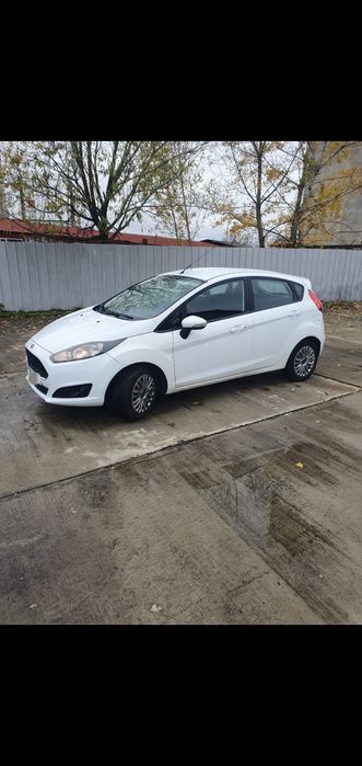 Vând Ford Fiesta 2017 diesel e 6 impecabil