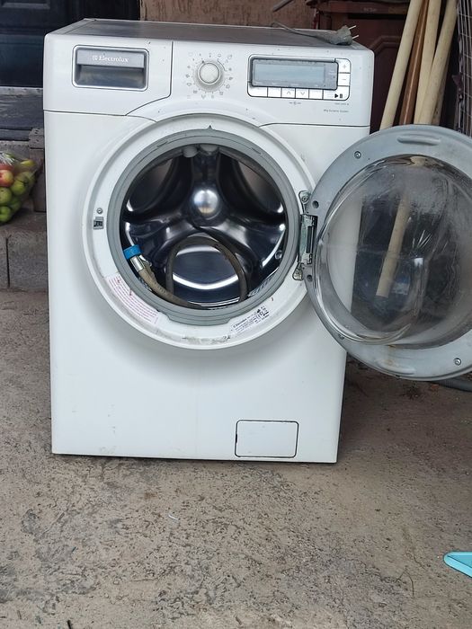 INSTGHTС . Стиральные машина.