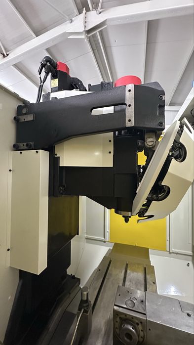 CNC фреза с ЦПУ Robodrill Fanuc Вертикален Обработващ център