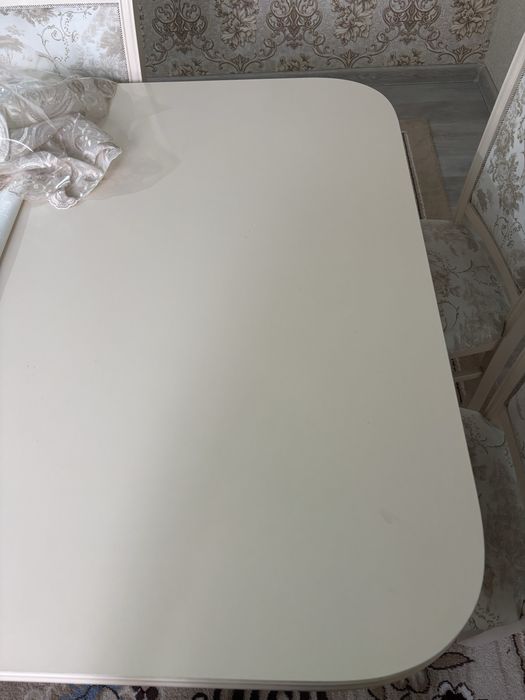 Стол для зала и гостинный