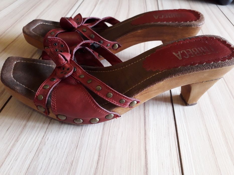 Дамски сандали и чехли