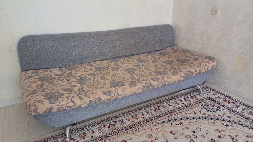 Продам тахта в хорошем состоянии