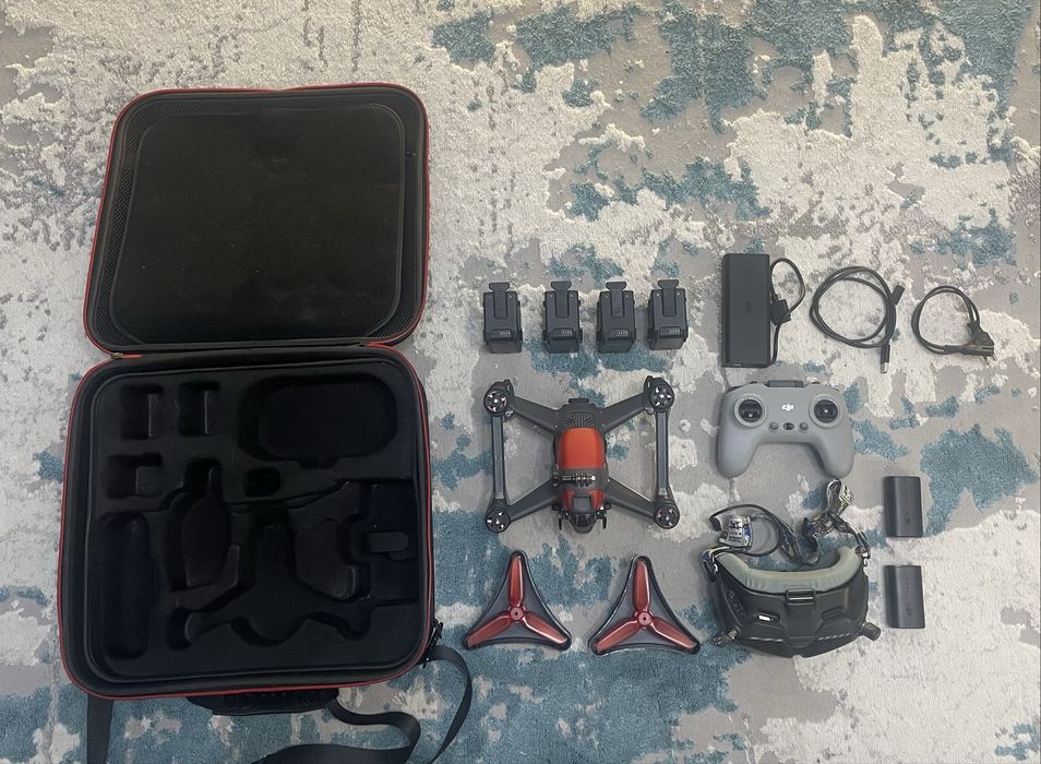 Продам Dji FPV дрон в хорошем состоянии