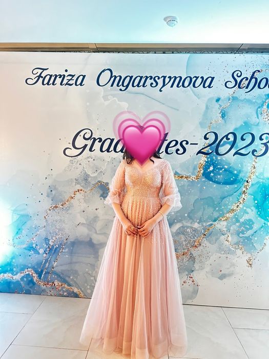 Элегантное вечернее платье