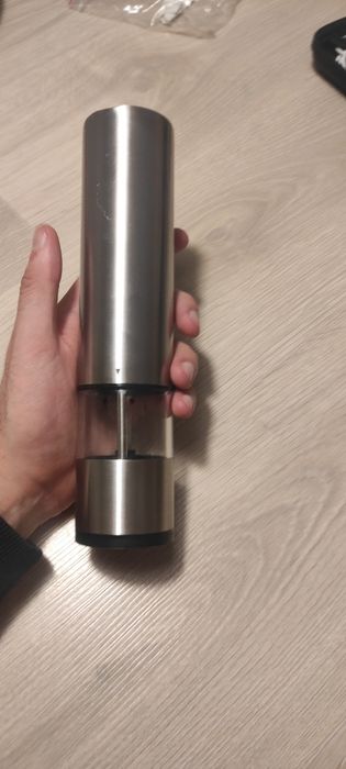 Електрическа мелница за сол или пипер