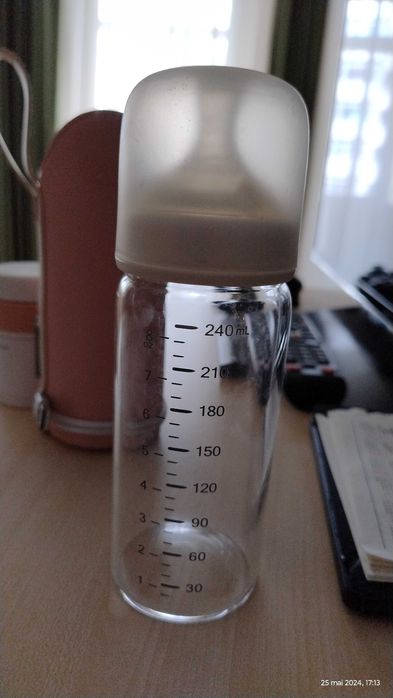 Ocazie! Biberon multifunctional cu încălzire USB, ca nou!