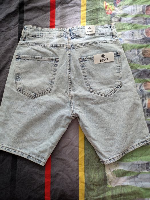 Blugi scurti bărbați 32