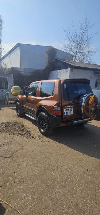 Vând Mitsubishi Pajero