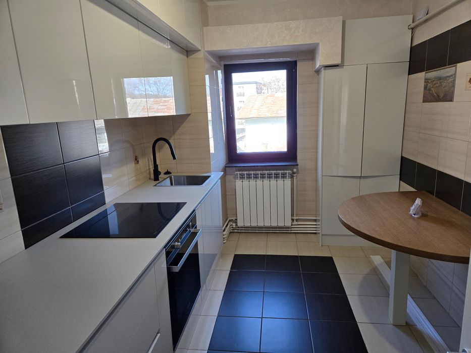 tg. cucu, apartament prima inchiriere, 2 bai