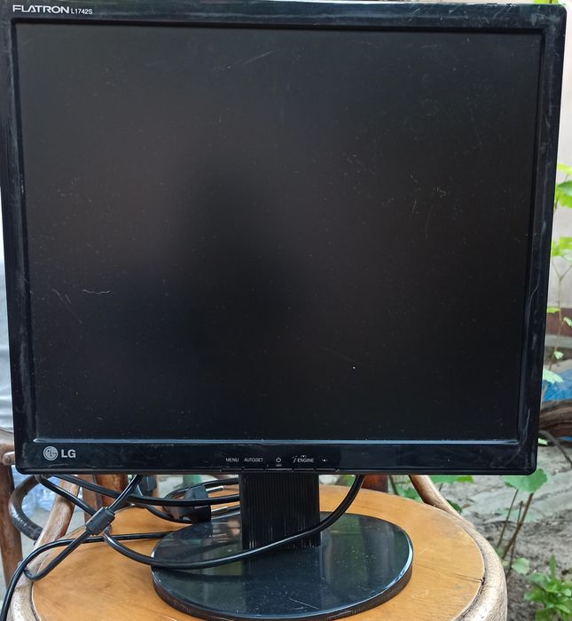 Монитор LG flatron l1742s-PF