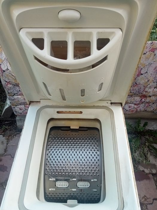 Продаю стиральную машину