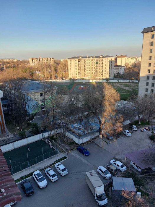 Продается квартира. Чиланзар 23 квартал 130м2 5/9/9