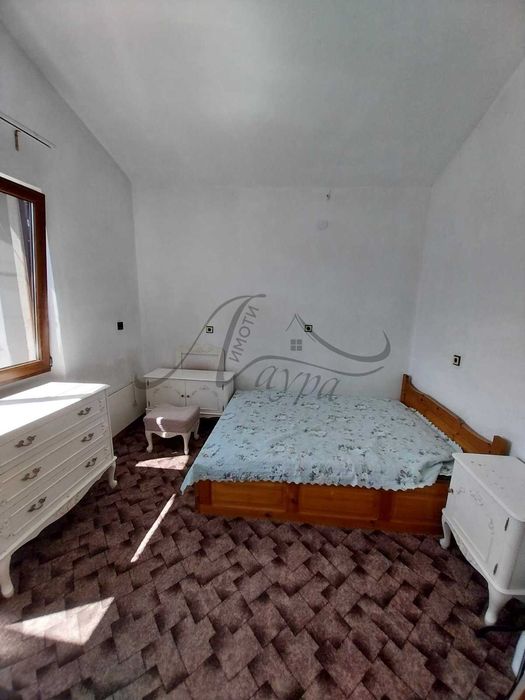 Дава се под наем Двустаен апартамент в Шумен, Център - 65 кв.м за 326.4 € - Снимка #2