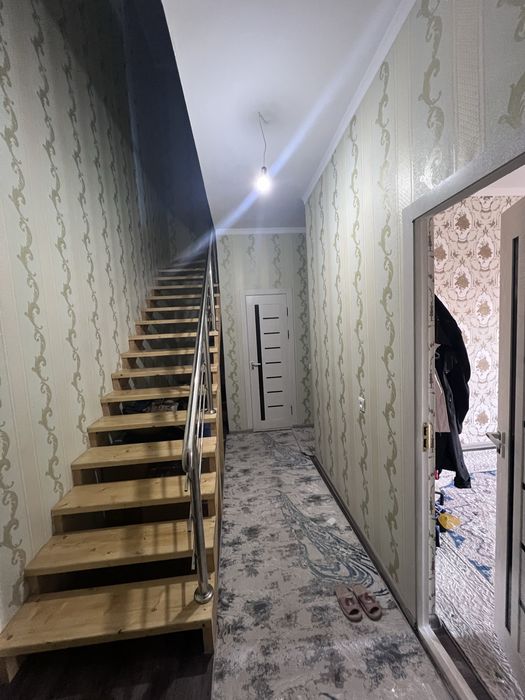 Uy sotiladi Karmana City dan Avto Vagzal biqinidan