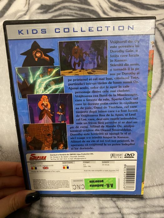 3 DVD-uri cu povești clasice pentru copii