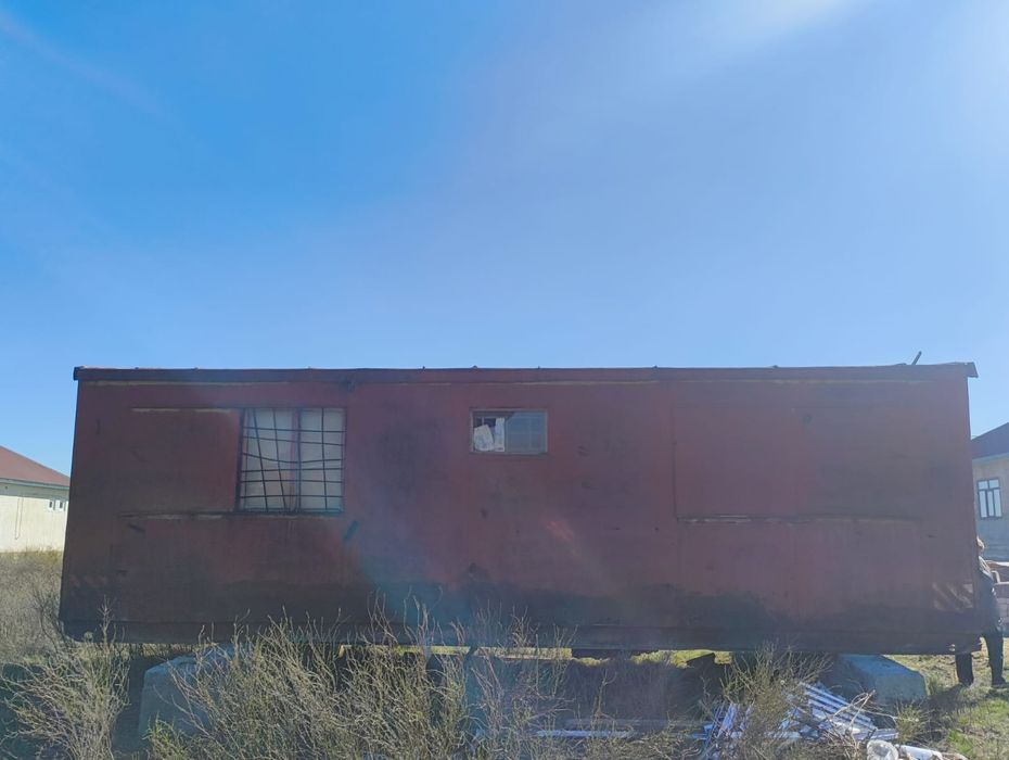 Продам жилой вагон 3м*9м