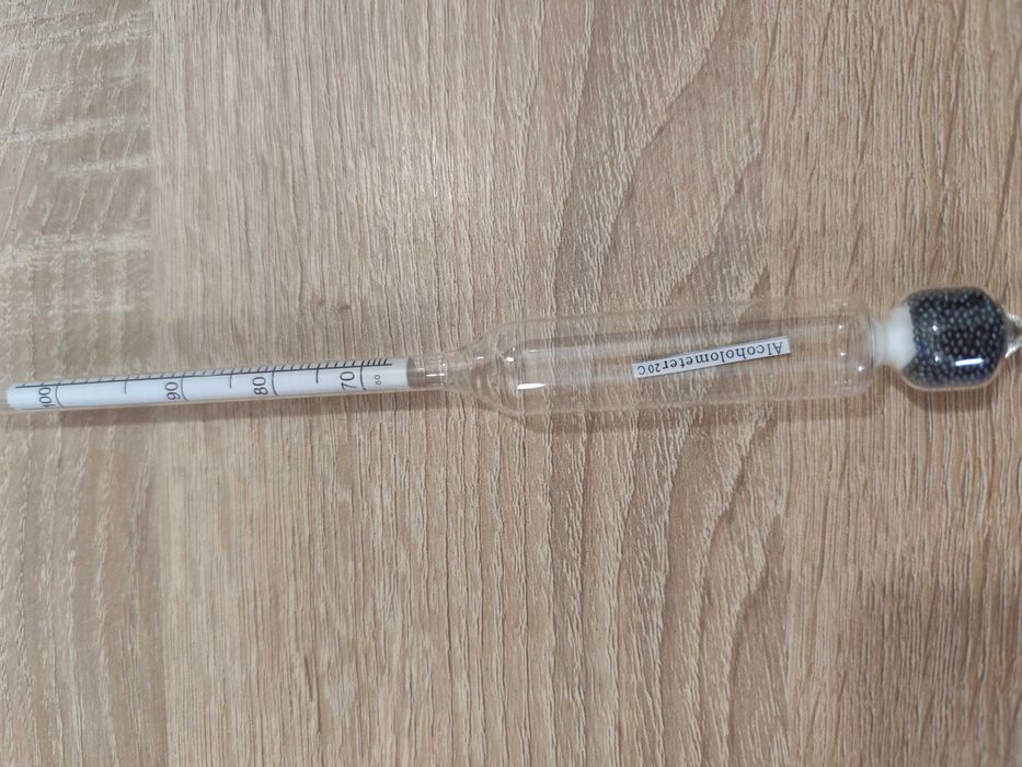 Комплект уреди за мерене на ракия (спиртомери) – 0–100°, дървена кутия