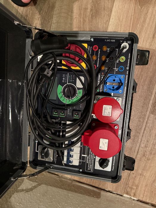 Уред за проверка и измерване на ел. инсталации и ел. уреди