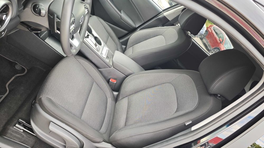 Hyundai Kona Electic 204ks 64KW Tecno