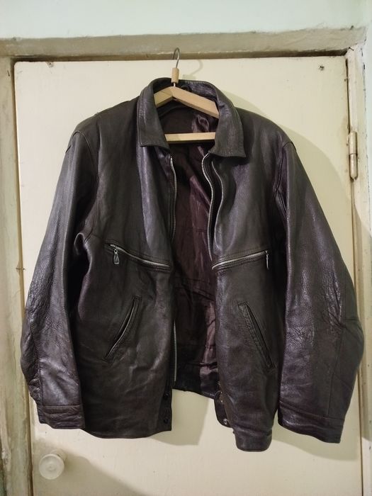 Продам кожаные куртки.