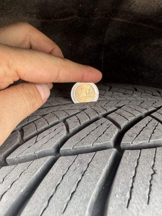 Зимни гуми 255/50/19  Goodyear Ultra Grip 255/50/19 run on flat