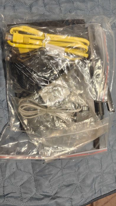 Чисто Нов Модем-Рутер Asus DSL-AC750 (ADSL/VDSL, AC750 Wi-Fi)