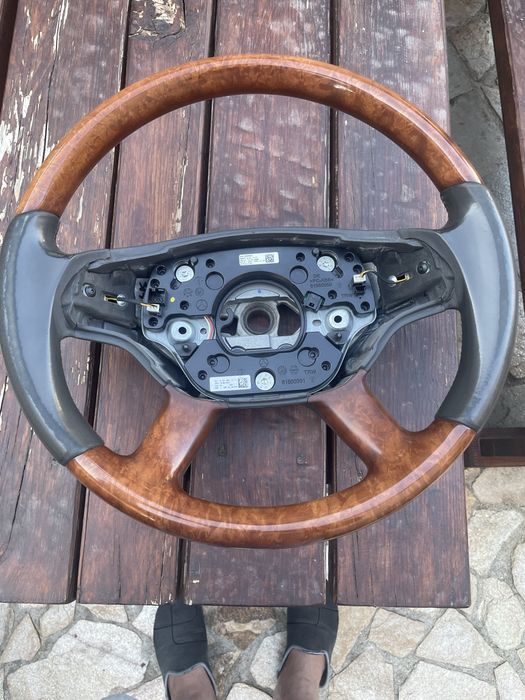 Оргинален волан за Мерцедес  S class W221