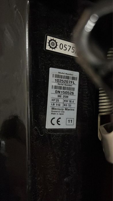 Продам лодочный мотор меркурий 25