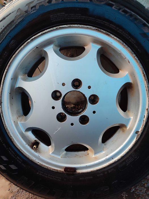 Продам оригинальные диски с резиной