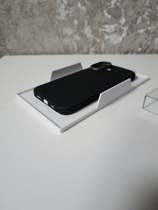 Продам чехол на iPhone 17