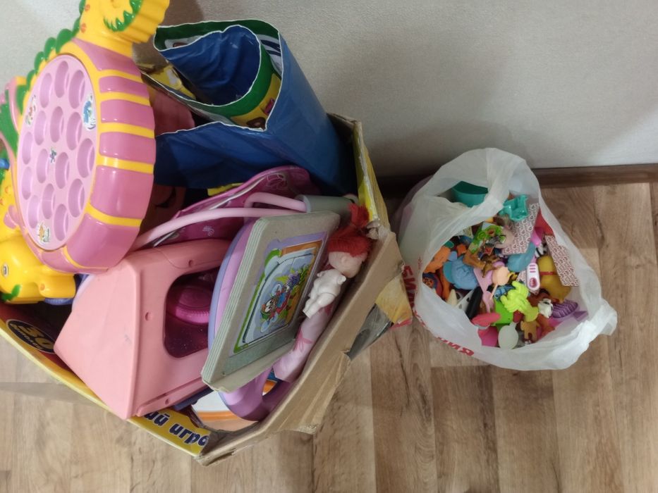 Продам Детские игрушки