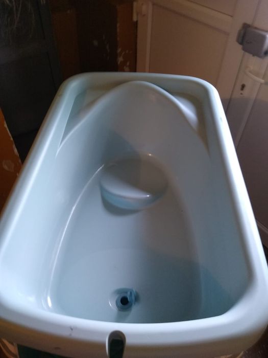 Masă de înfășat cu cădiță și scaun pt masă Chicco