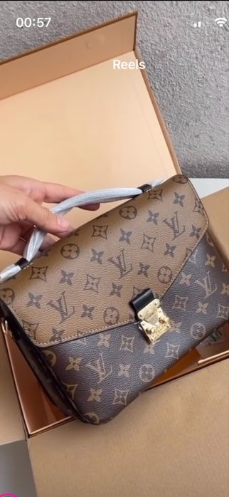 Срочно продам платья почти новый
