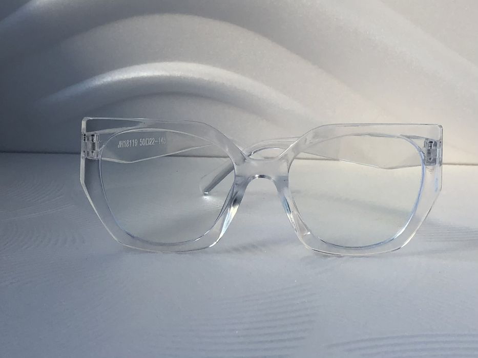 Модерни дамски прозрачни очила за компютър 2024