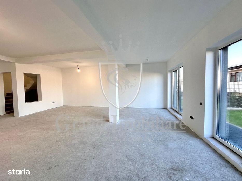 Duplex de vanzare 270 mp, zona Floresti