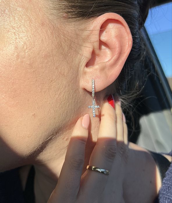 Cercei cruce cu moissanite