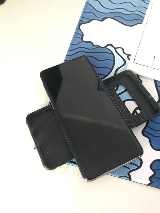 Продам Samsung Galaxy s10