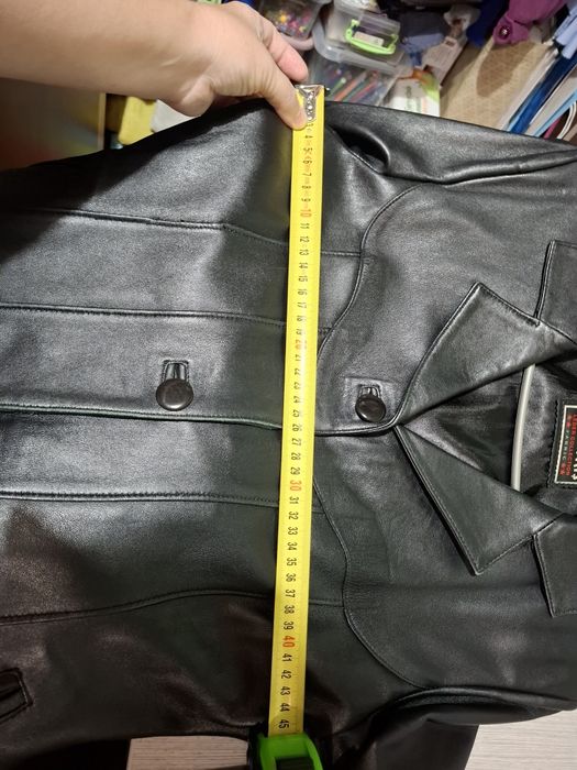 Geaca din piele naturală