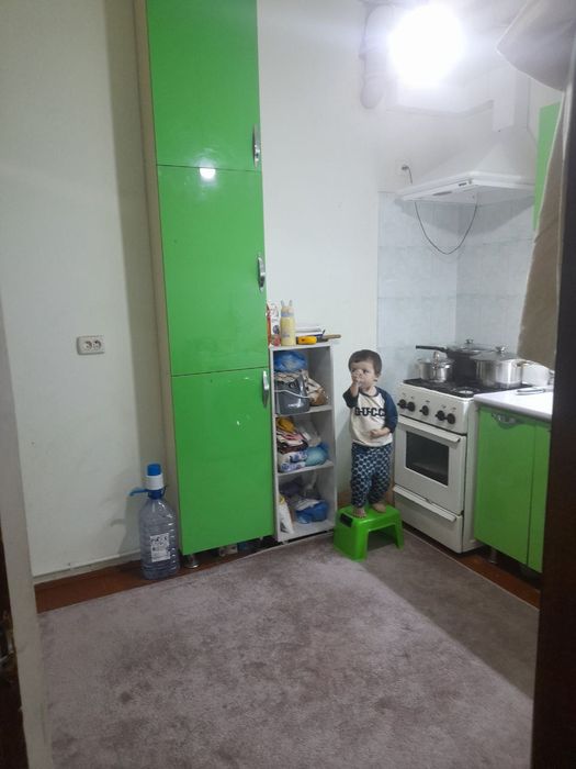 2-xonali ko'p qavatli uy sotiladi