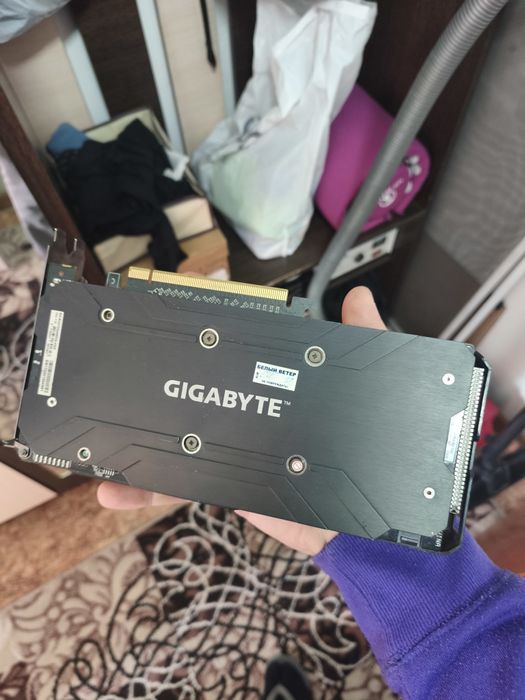 Видеокарта  Gigabyte Radeon RX 570 4gb