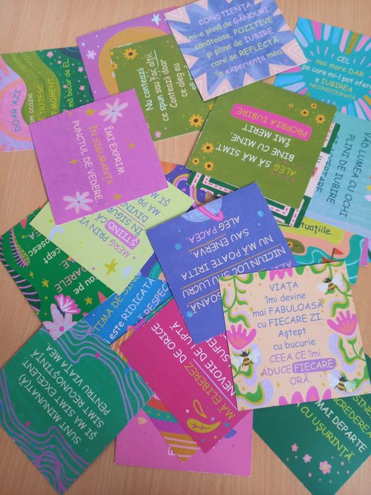 Carduri oracol cu afirmatii pentru stima de sine de Louise Hay