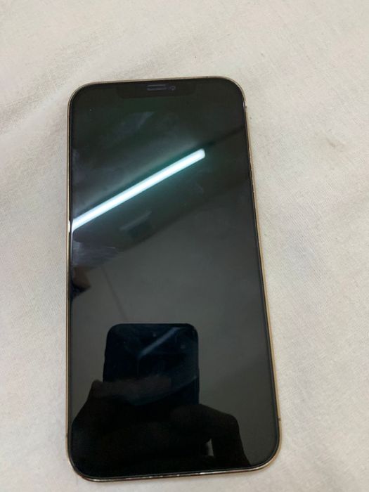 Iphone 12 pro max АКБ:82 экран заменен