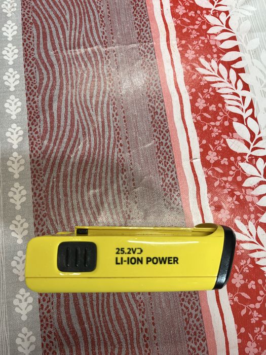 Продавам батерия за прахосмукачка KARCHER
