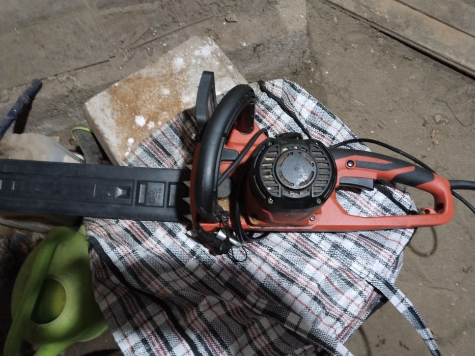 Электрическая пила