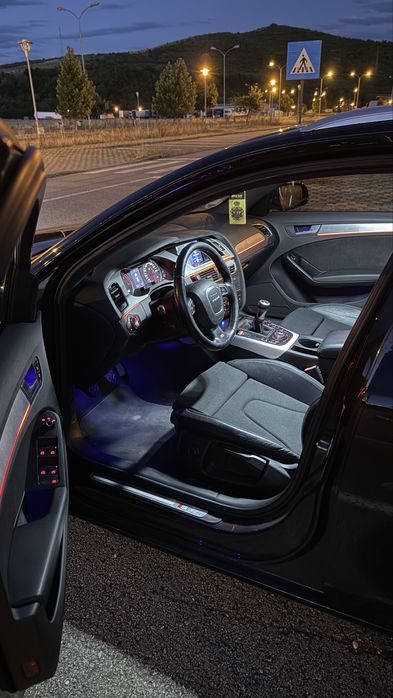 Vand Audi a4 b8 S line 143cp