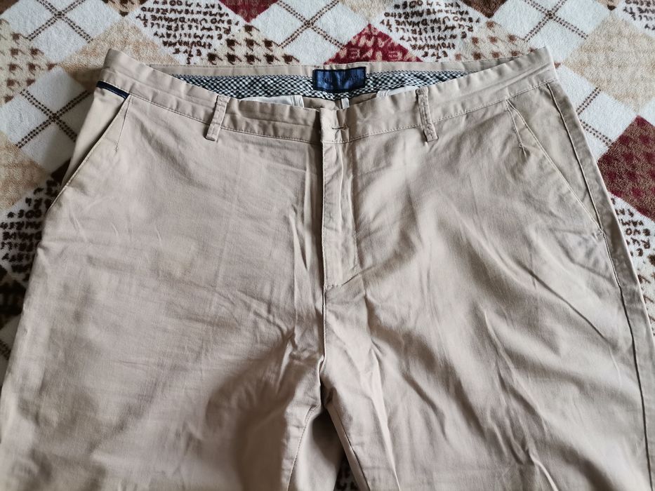 Брюки бежевые классический