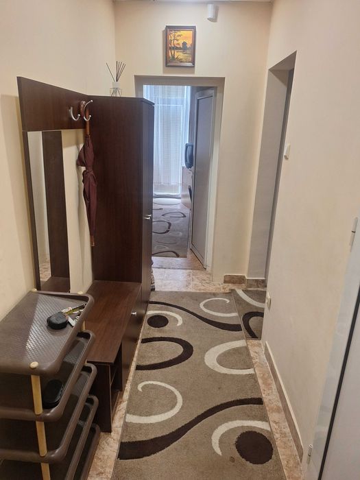 Давам под наем двустаен апартамент в гр. Перник, кв. Изток