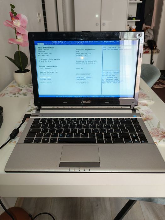 Vând laptop Asus i5